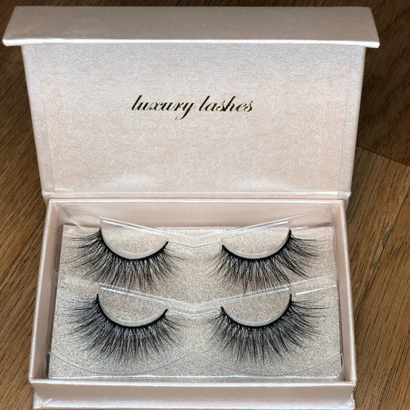 2 pairs faux Mink Eyelashes - Picture 4 of 7